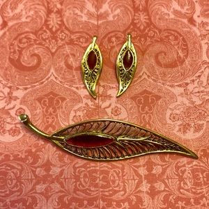 Vintage feather broach and earring set